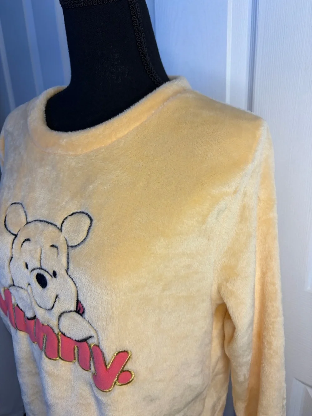 Disney Yellow Winnie the Pooh "Hunny" Plush Pajama Top size small - Picture 5 of 11